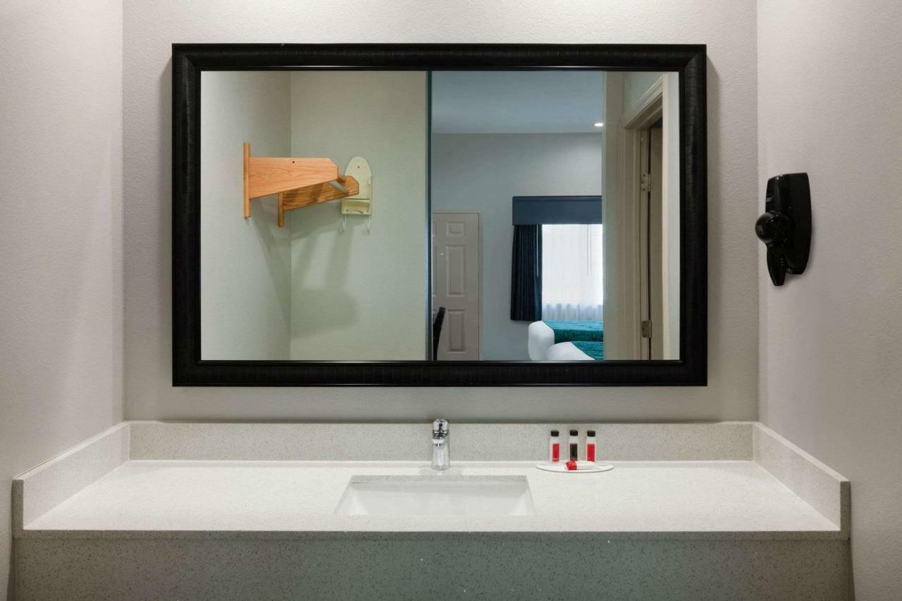 Americas Best Value Inn Houston Willowbrook Exteriér fotografie